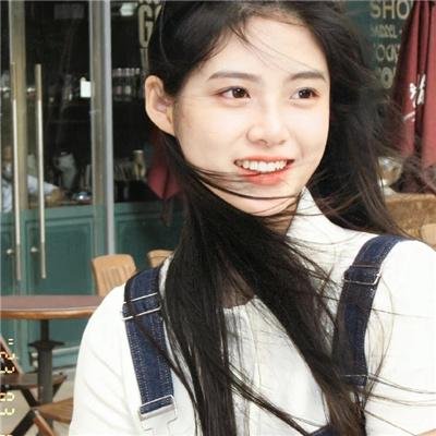 黑夜中的玻璃人偶